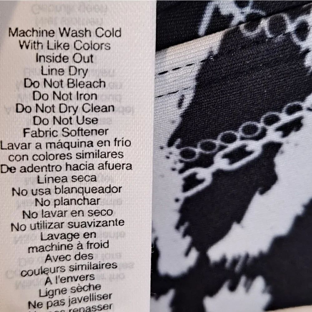 Eleven by Venus Williams Chain Print 90s Sport Bra NWT Small - Picture 7 of 9